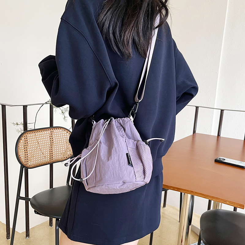 Women'S Bags Going Out - 2026年春 ナイロン製カジュアルクロスボディバッグ レディース、ファッショナブルな巾着バケットバッグ、外出用多機能スマホバッグ