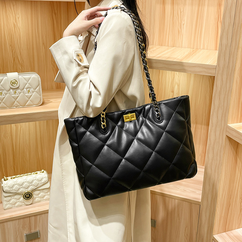 2026年ニューホンコンキルティングトートバッグ、本革チェー - Women Bags Jw Pei のレビューと価格
