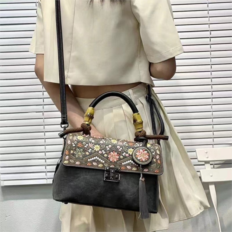 Johnature 刺繍チャイナドレス女性レザーバッグ 20 - Women Bags Jw Pei のレビューと価格